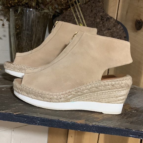 Kanna Platform Wedges - Picture 3 of 9